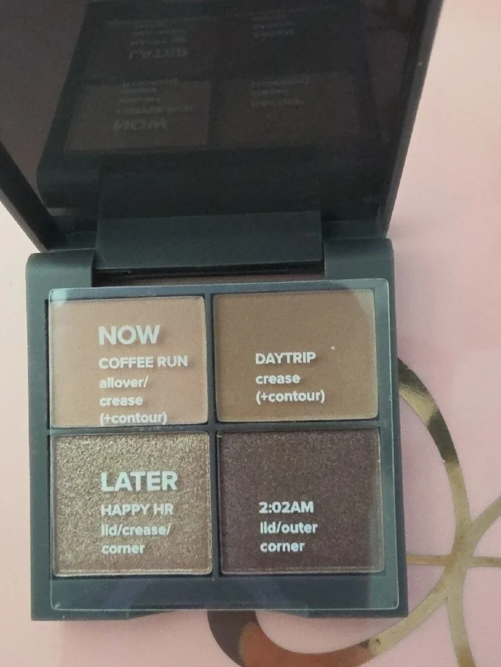 2 Pack: 1 Eyeshadow Palette & 1 Eyeshadow Duo